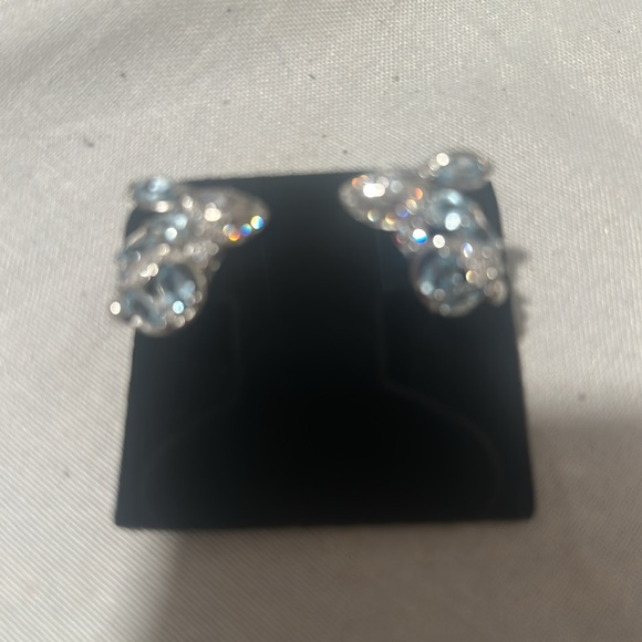 Elegant Silver Crystal blue Easter bunnies Earrings NWOT - Picture 1 of 4